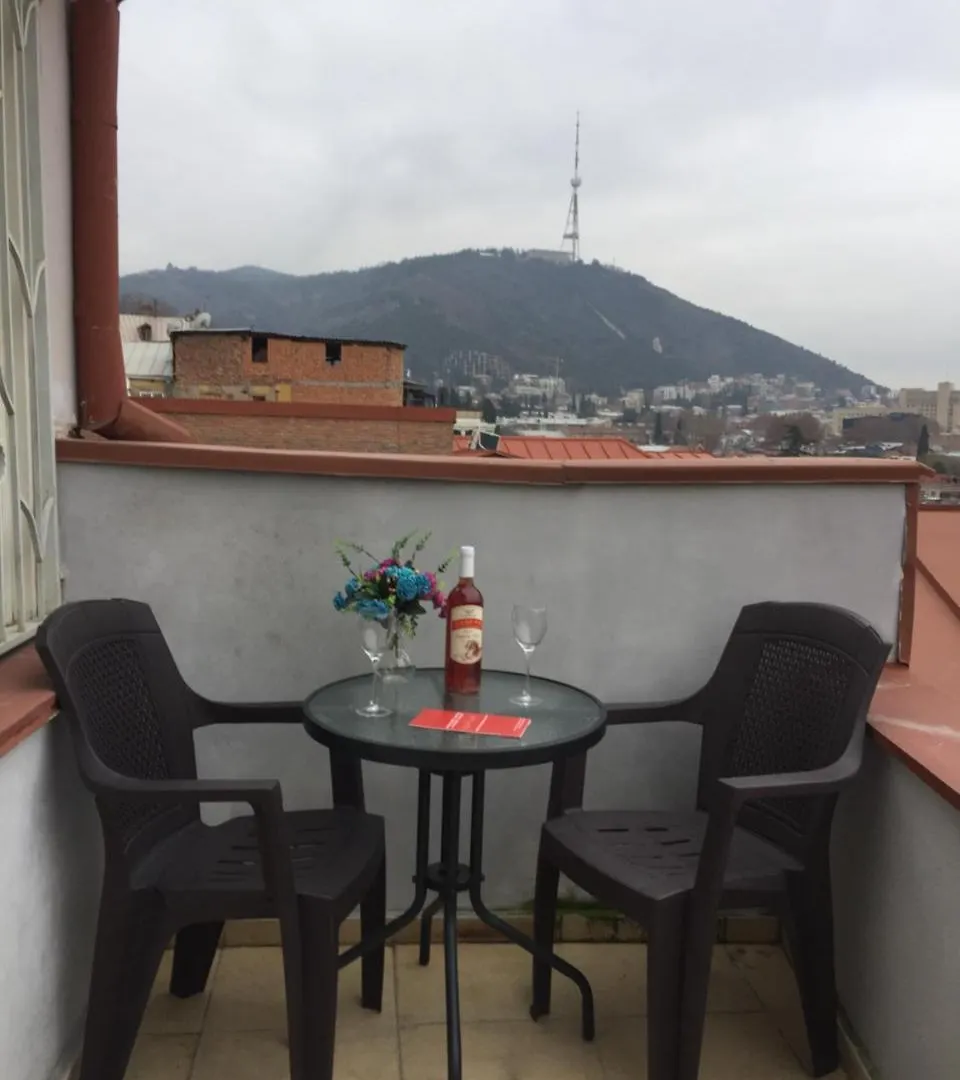 Old Tbilisi Rhymes Apartment